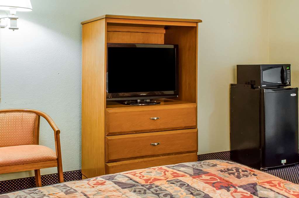 Rodeway Inn Allentown South - photo 13