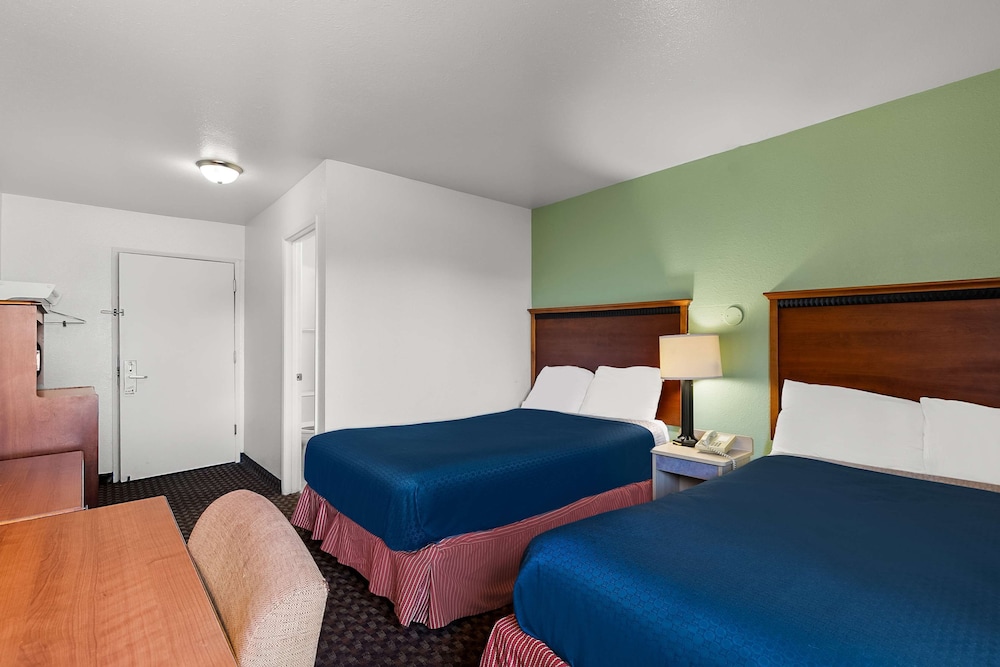 Americas Best Value Inn Lincoln Airport - photo 16