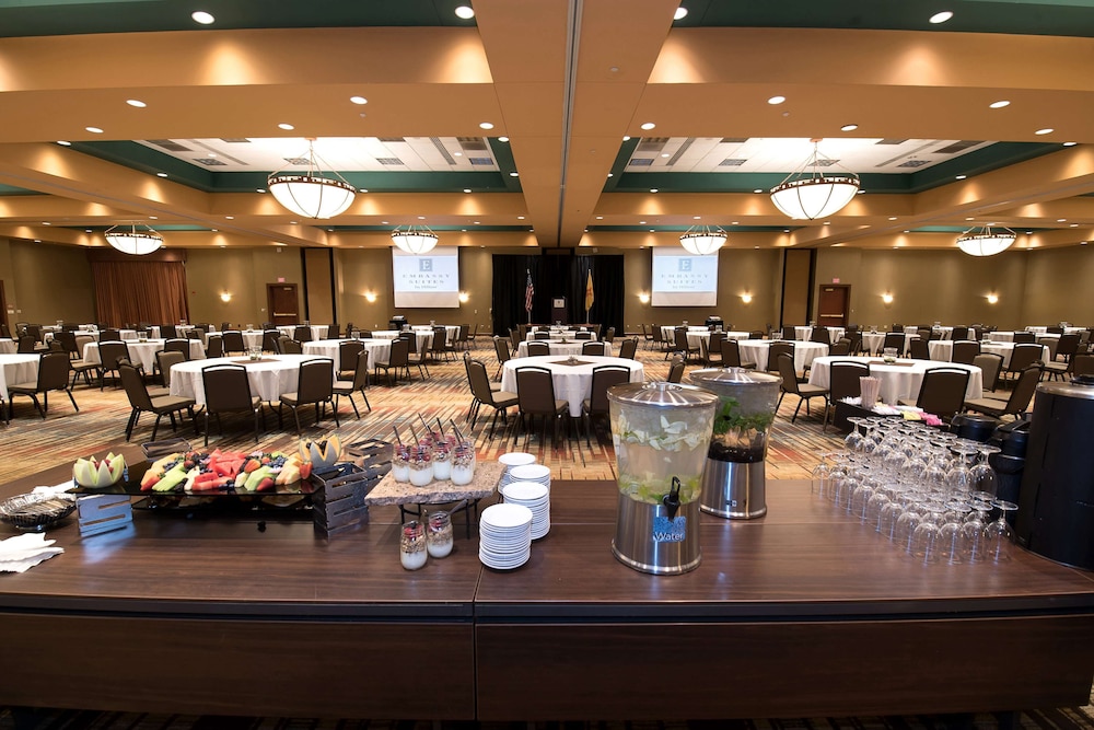 Embassy Suites by Hilton Albuquerque - photo 46