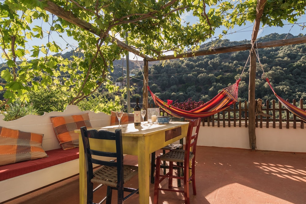 Spitia Anoi in Palaiochora, Greece