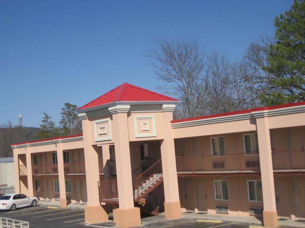 Sands Central Inn Hot Springs - photo 11