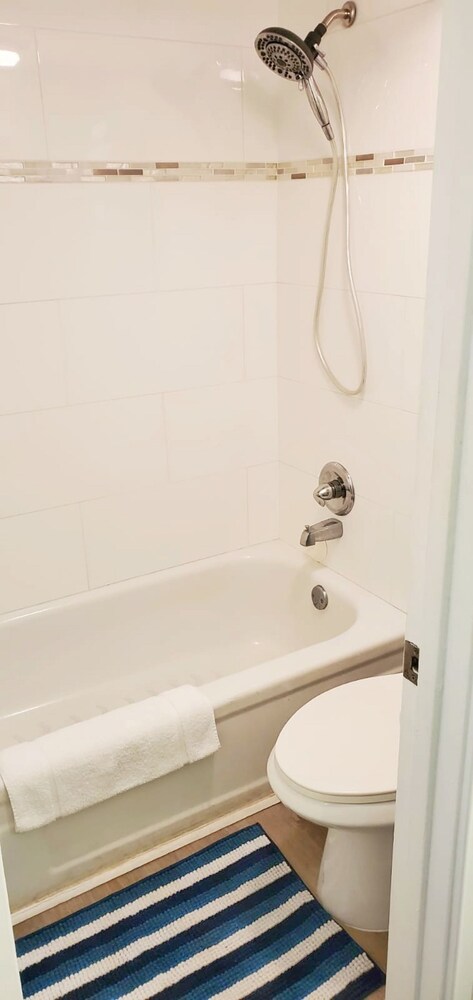 Pirates Cove Resort Studios - photo 18