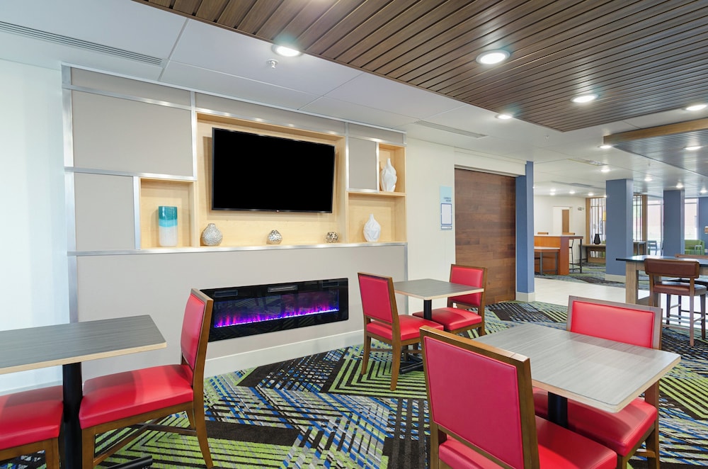 Holiday Inn Express & Suites Abingdon by IHG - photo 34