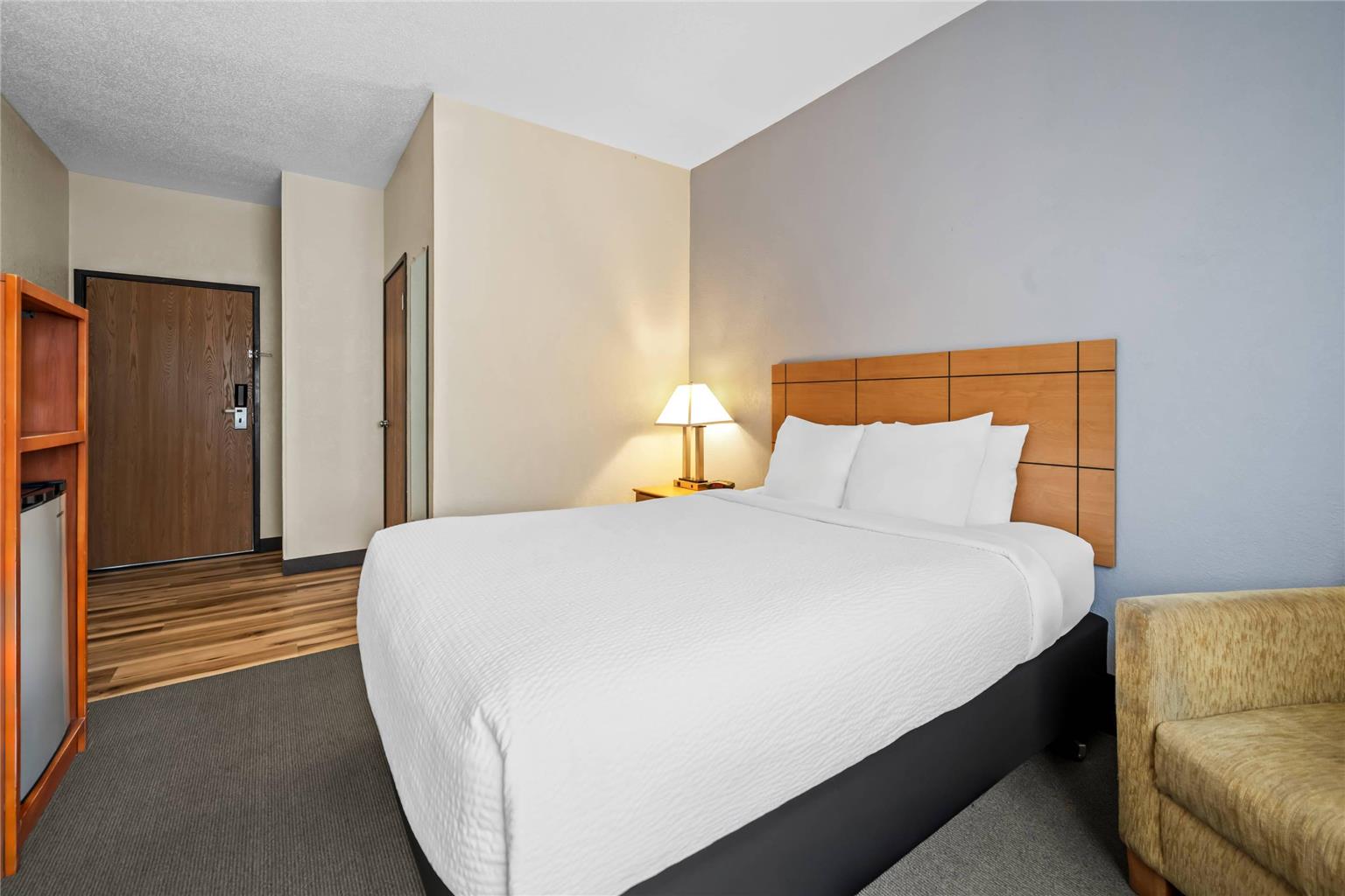 Quality Inn Dubuque on Hwy 20 - photo 12