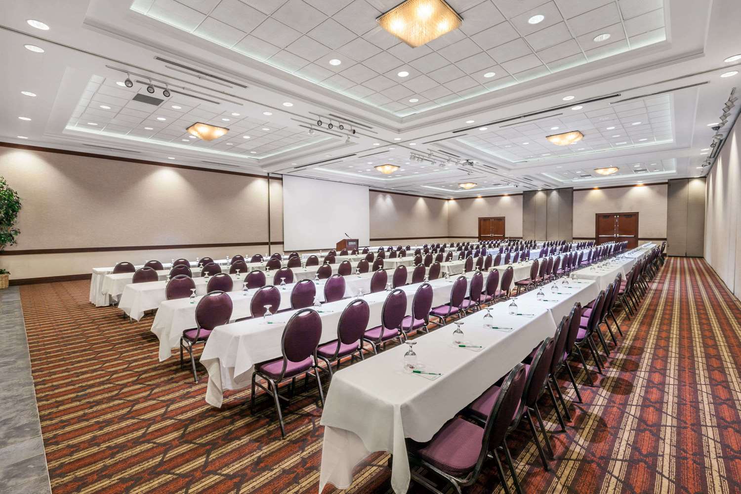 Wyndham Garden Sterling Heights - photo 24