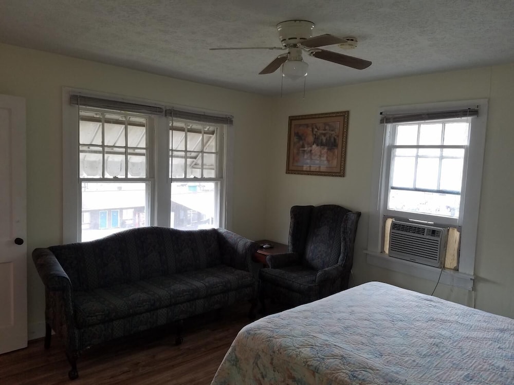 Sapphire Inn - photo 6