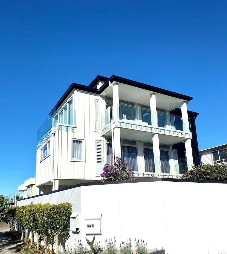 The Bays Bed & Breakfast — 4-Star Luxury Hotel in Auckland, New Zealand