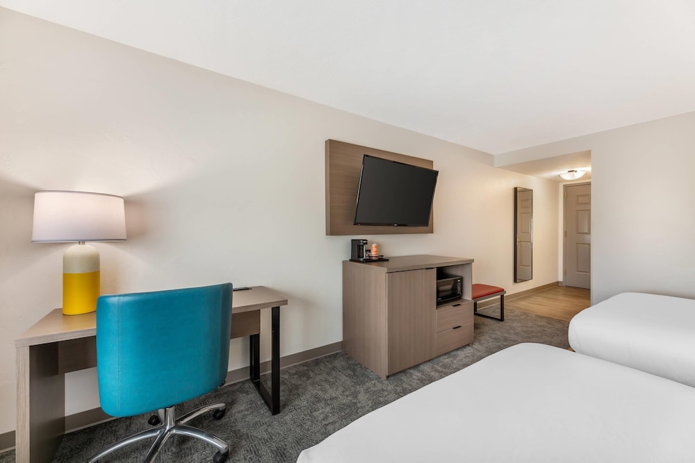 Comfort Inn & Suites Dover - photo 10