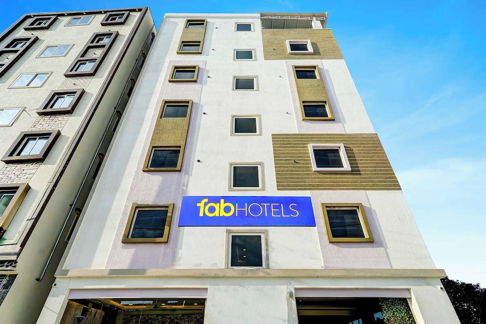 Fabhotel Leon Square - last minute hotel in Bengaluru