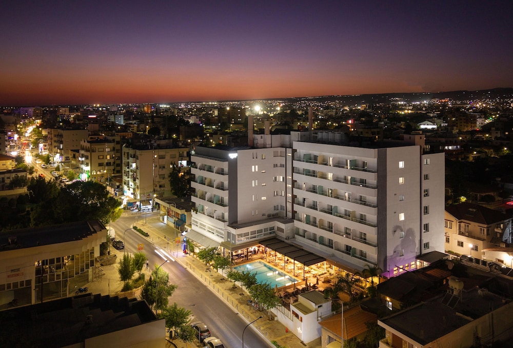 Pefkos City Hotel — hotel in Limassol