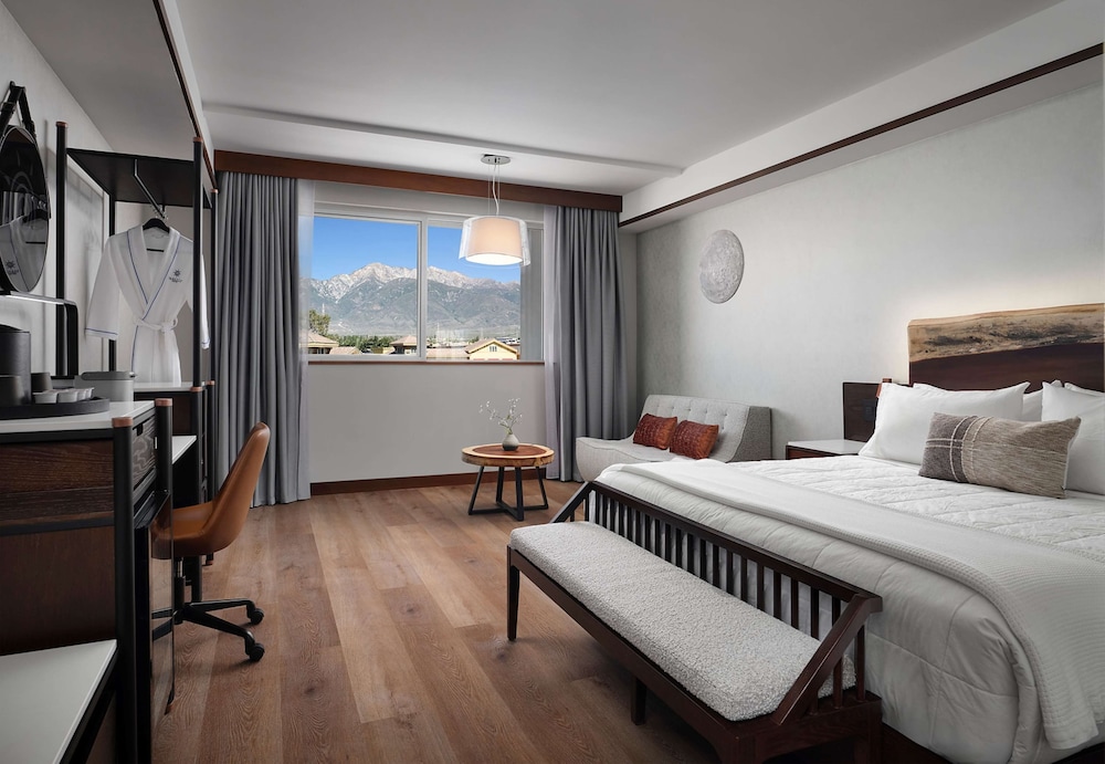 Sanctity Hotel Rancho Cucamonga Tapestry Collection by Hilton - photo 10