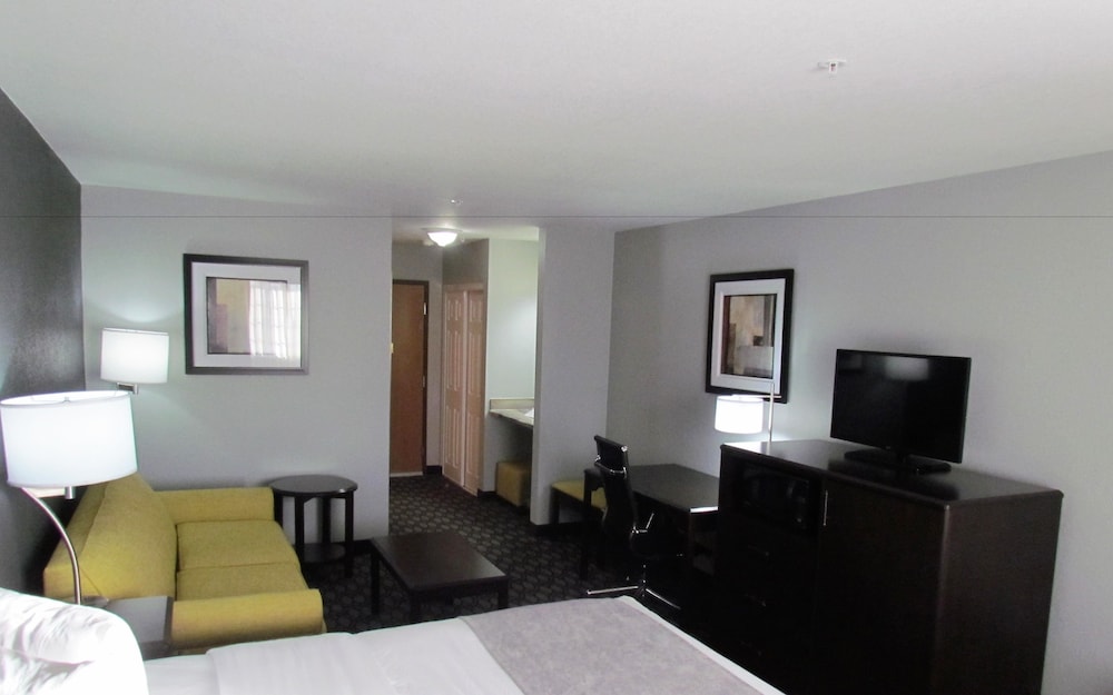 Oak Hill Inn & Suites - photo 37