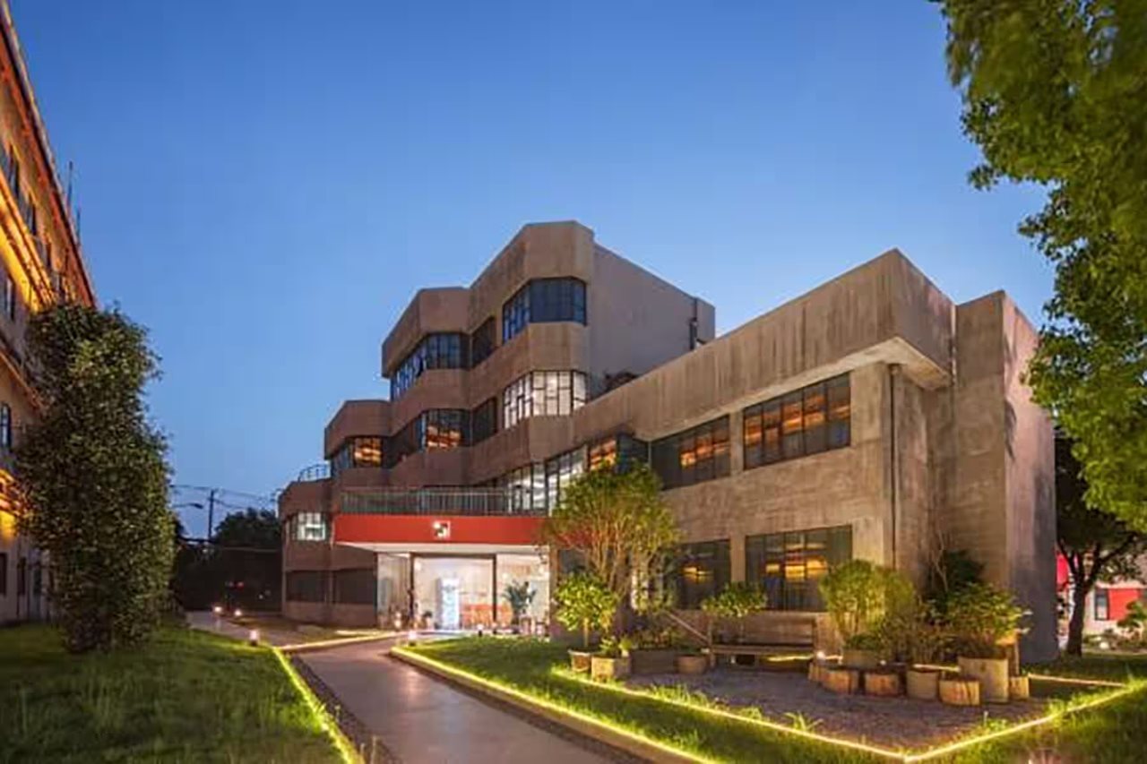 Ramada Encore by Wyndham Shanghai Pudong Airport — 4-Star Luxury Hotel in Shanghai, People's Republic of China