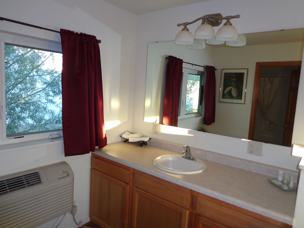 El Vu Motel - photo 23