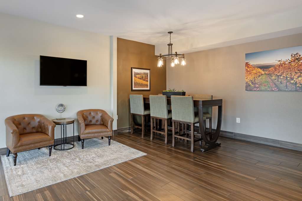 Best Western Plus Inn At The Vines - photo 7