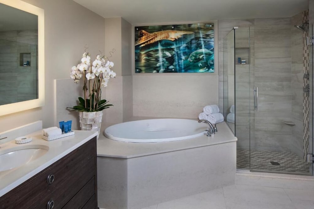 Opal Sands Resort - photo 18