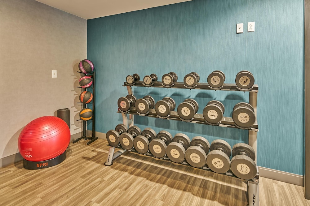 Hampton Inn Flemington - photo 32