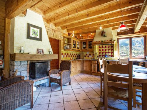Chalet La Clusaz 6 pièces 10 personnes FR 1 437 73 — 4-Star Luxury Hotel in La Clusaz, France