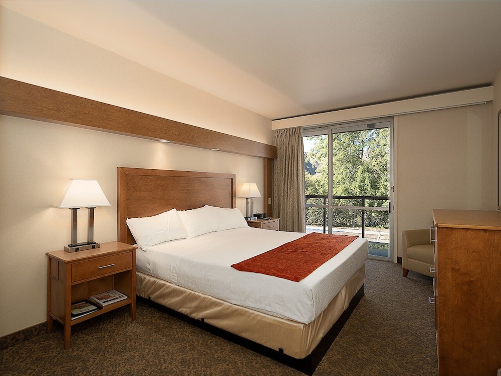 Kellogg West Conference Center and Hotel - photo 14