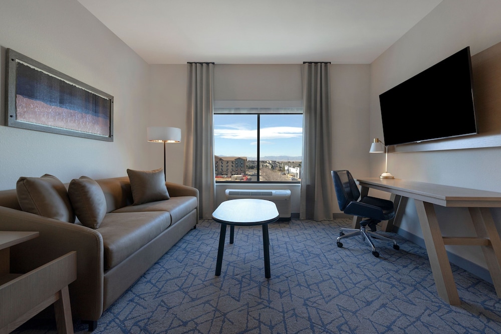 Fairfield Inn & Suites by Marriott Denver Airport at Gateway Park - photo 22