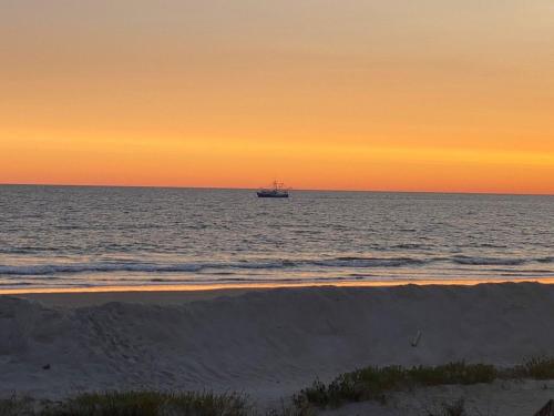 A Sandy Feet Retreat - photo 38