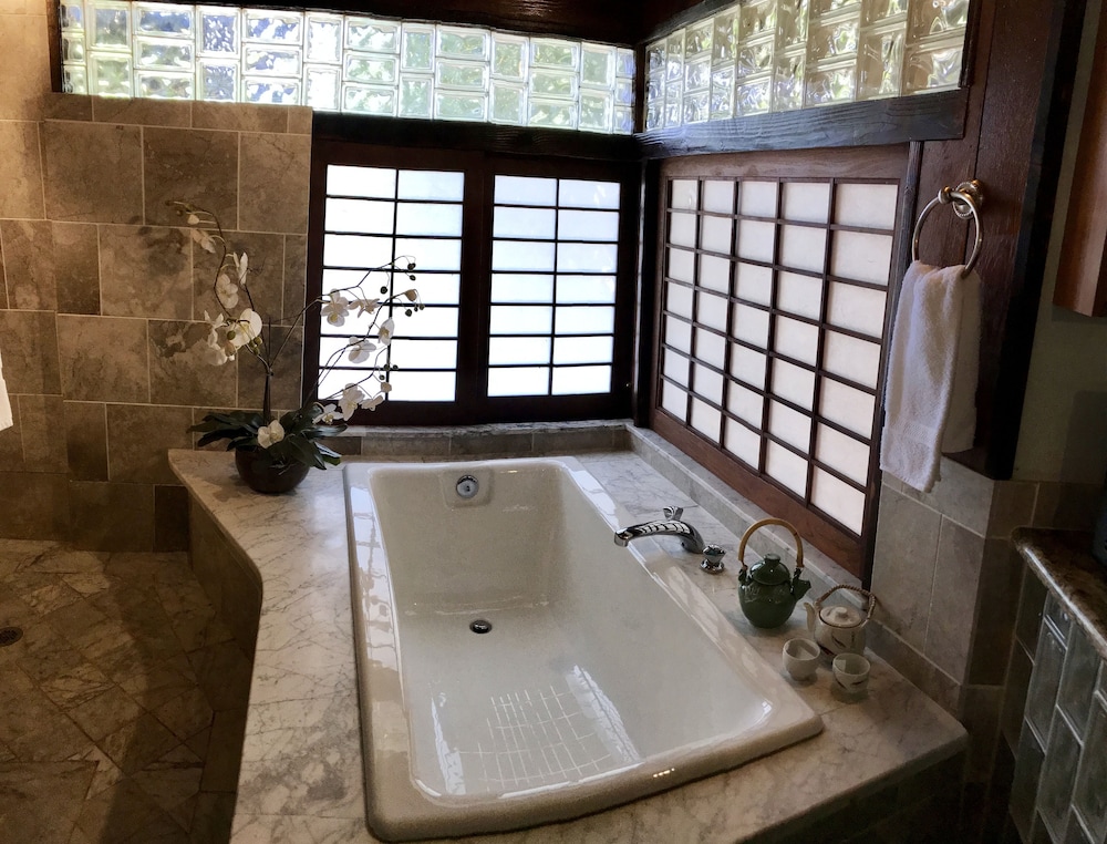 Hale Maluhia Country Inn - photo 41