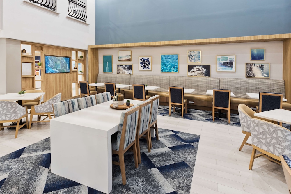 Hampton Inn & Suites Phenix City Columbus Area - photo 21