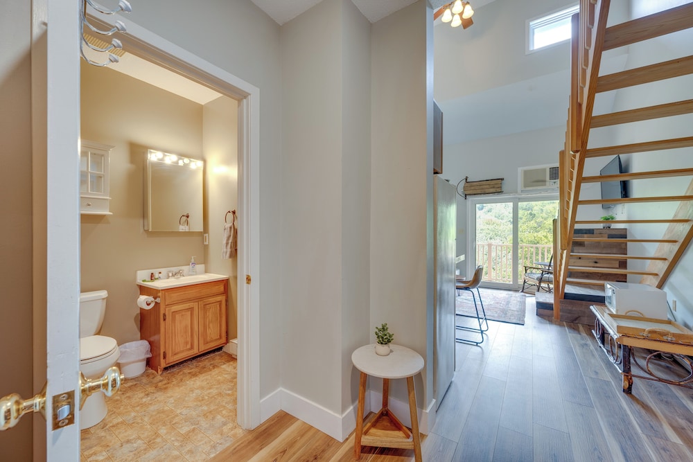 Lincoln Condo with Resort Amenities And Mountain Views - photo 4