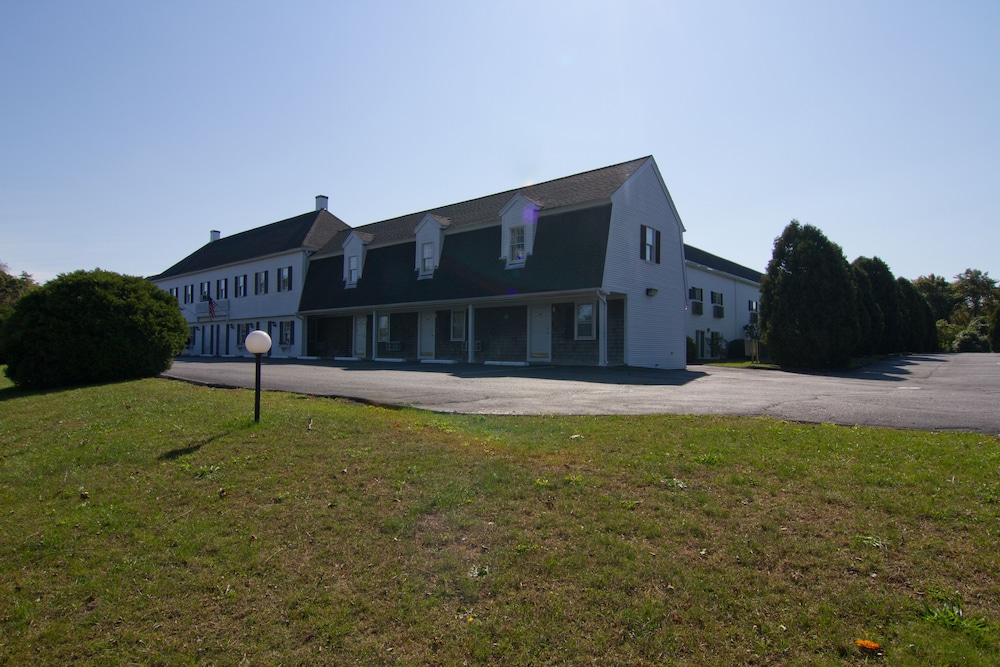 Sandwich Lodge & Resort - photo 82