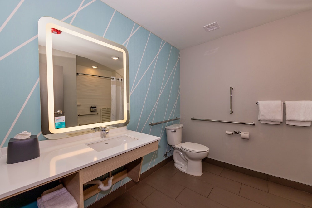 avid hotel Denver Airport Area by IHG - photo 13