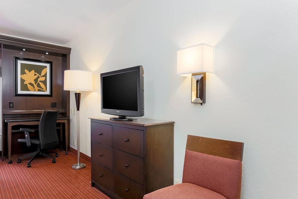 Hampton Inn Champaign Urbana - photo 46