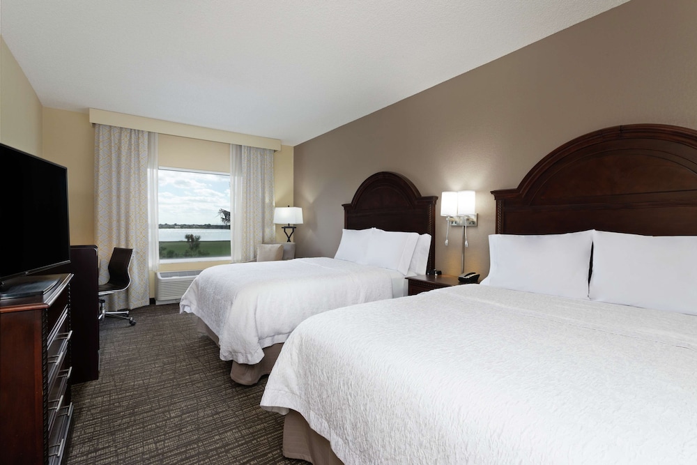 Hampton Inn & Suites Wellington - photo 20