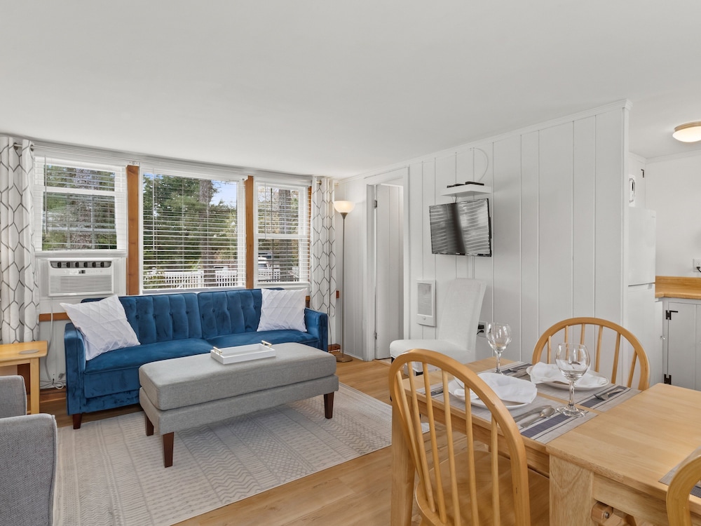 The Seagrove Suites & Guest Rooms - photo 36
