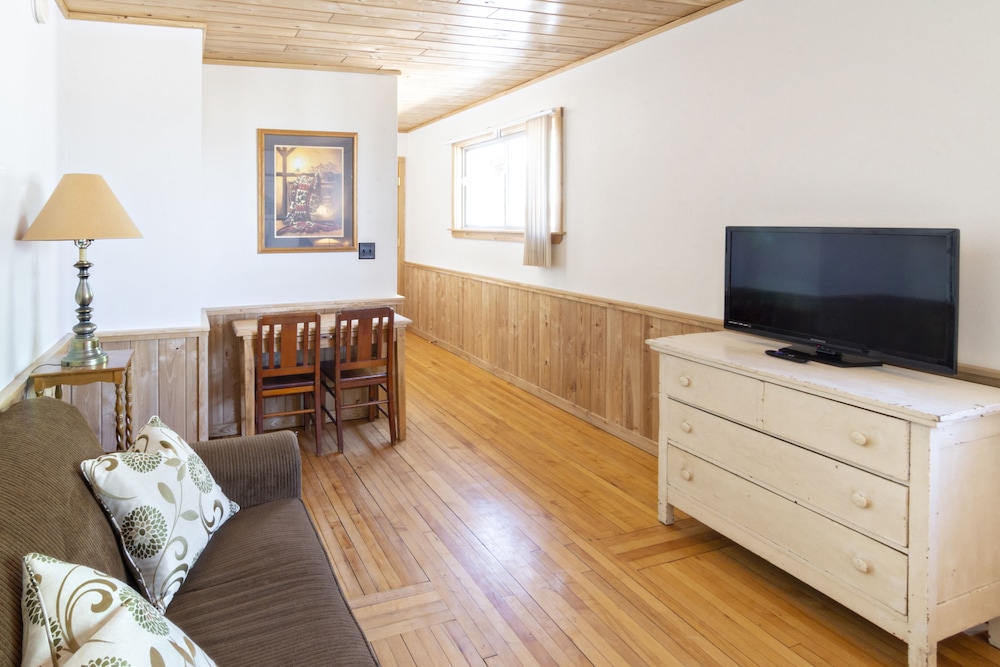 Stay Inn Ely - photo 21