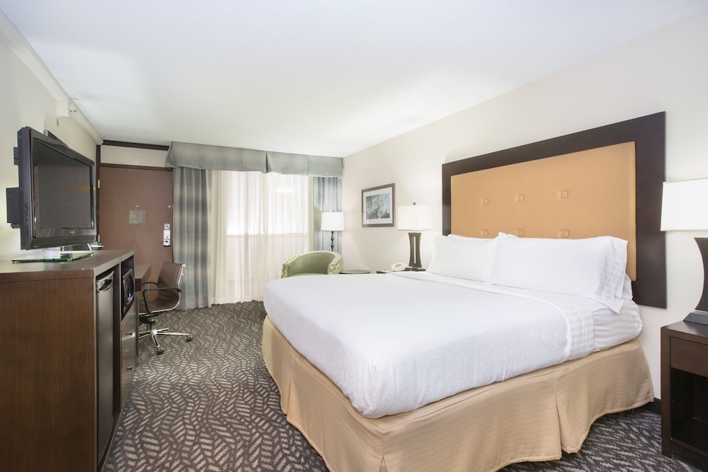 Wyndham Grand Executive Center Little Rock Airport - photo 17
