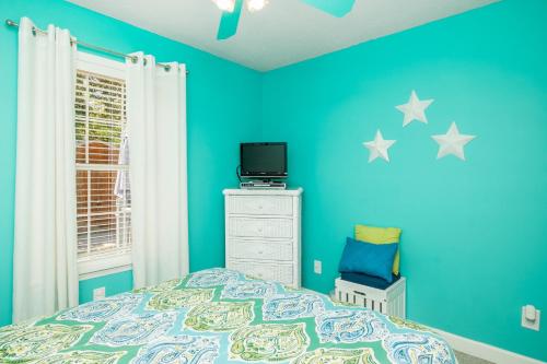 9th Street Sandy Feet by Oak Island Accommodations - photo 29