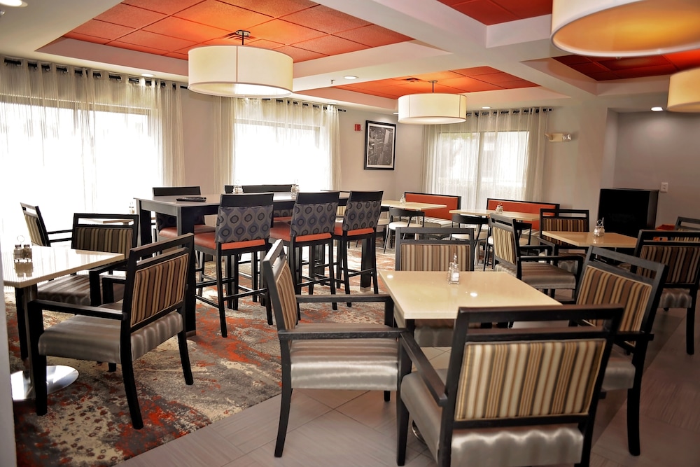 Comfort Inn & Suites Carrollton - photo 36
