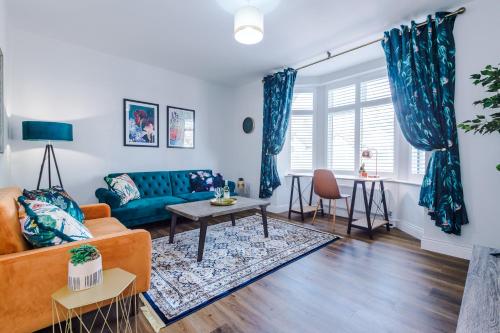 Westwood Lodge Serviced Apartment — 4-Star Luxury Hotel in Coventry, United Kingdom