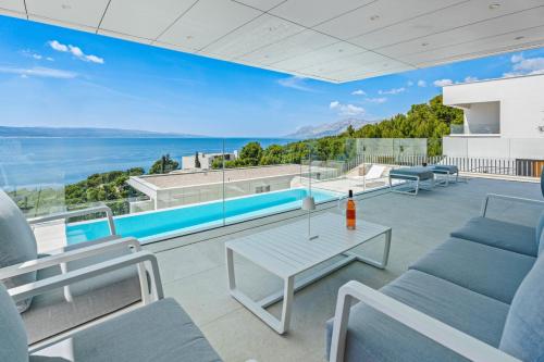 Seaview villa with Wellness Dreams Of Dalmatia I — 4-Star Luxury Hotel in Baska Voda, Croatia