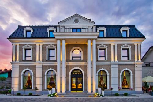 Hotel Mansor — hotel in Zabki