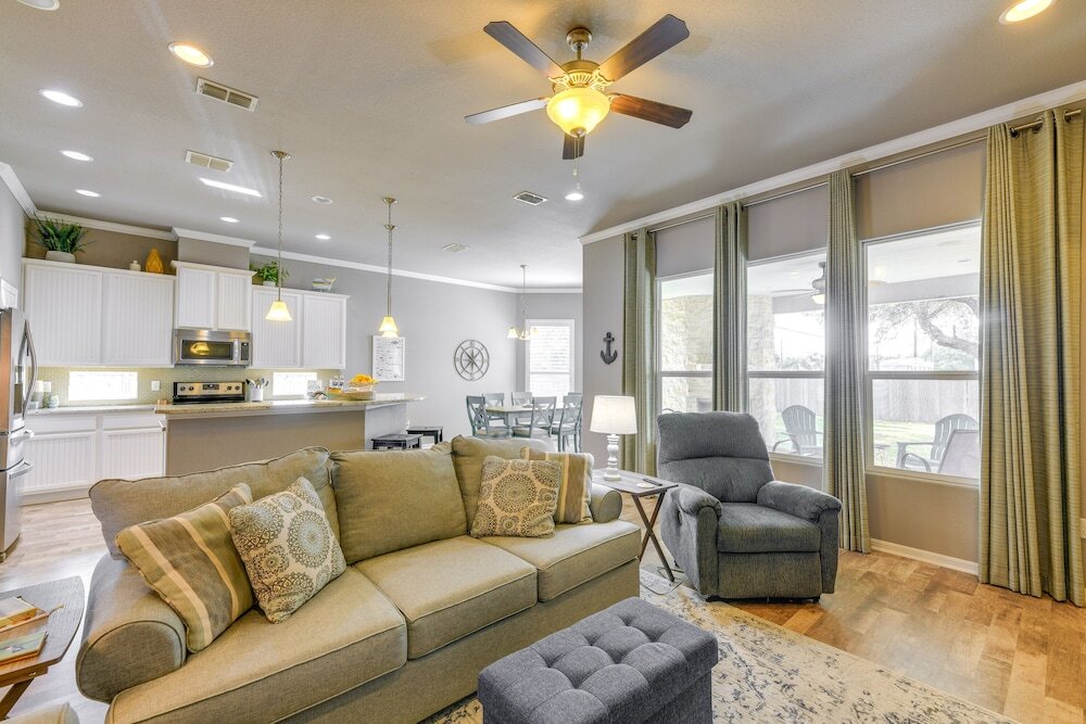 Charming Fulton Retreat 1 Mi to Ocean & Pier in Fulton, United States