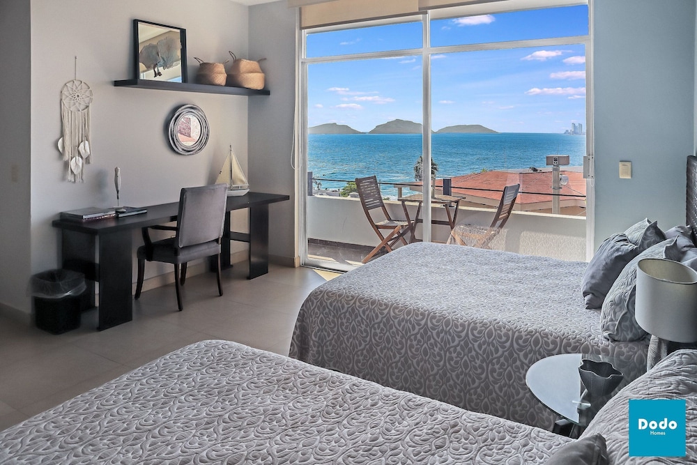 Suite Chiametlan Cerro de la Neveria MZ — 4-Star Luxury Hotel in Mazatlan, Mexico
