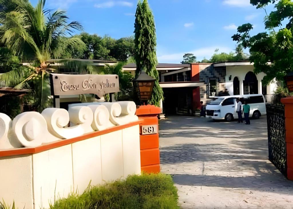 Casa Don Julian Guesthouse — 5-Star Luxury Hotel in Bais, Philippines