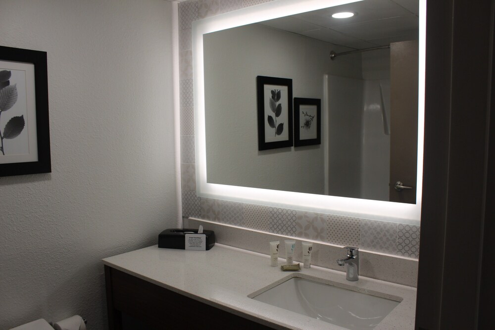 Country Inn & Suites By Radisson Dunbar Charleston - photo 26