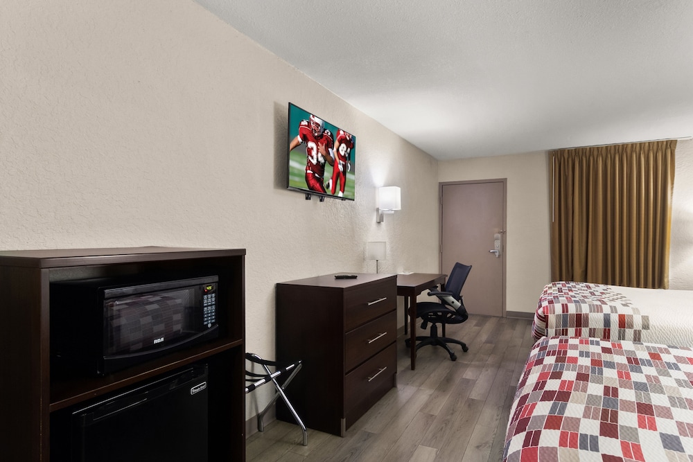 Red Roof Inn Kingsland - photo 14