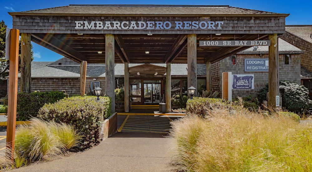 Embarcadero Resort Hotel & Marina - photo 82
