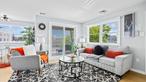 2BR Beach Escape Walk to Boardwalk Parking in Ocean City, United States