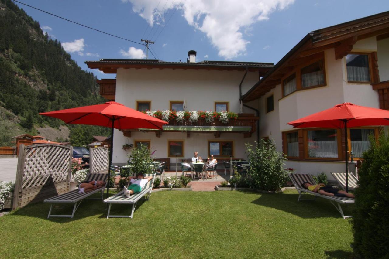Alpenpension Elferblick — 4-Star Luxury Hotel in Neustift Im Stubaital, Austria