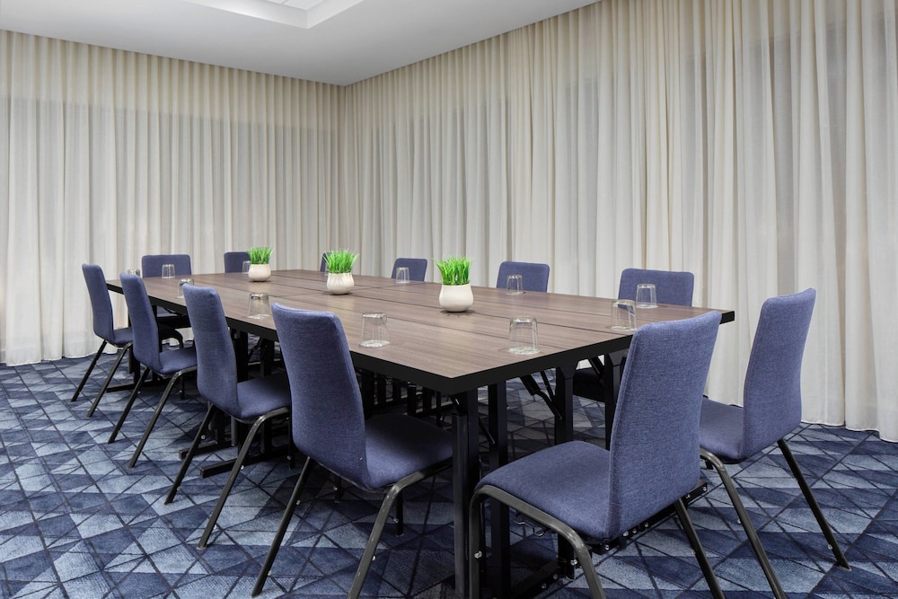 Courtyard by Marriott Lansing Downtown - photo 34