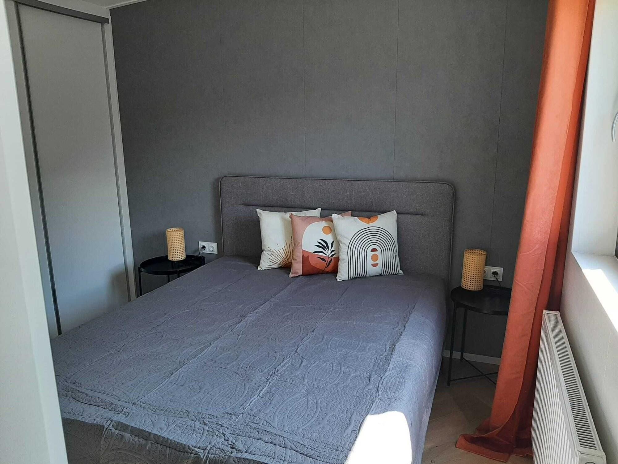 Luxe chalet op minicamping in waarde met sauna — 4-Star Luxury Hotel in Waarde, Netherlands